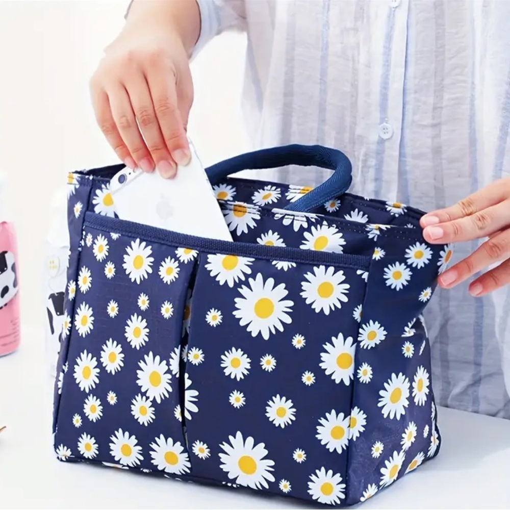 Lunch bag- insulated, NIB, navy with daisy print, open interior, keep foods cold - Picture 5 of 9